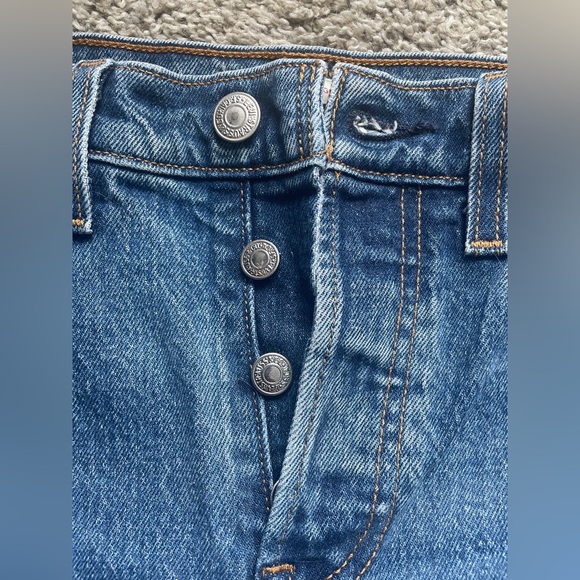 Women’s Levi’s Wedgie Straight Fit Jeans - Picture 2 of 4